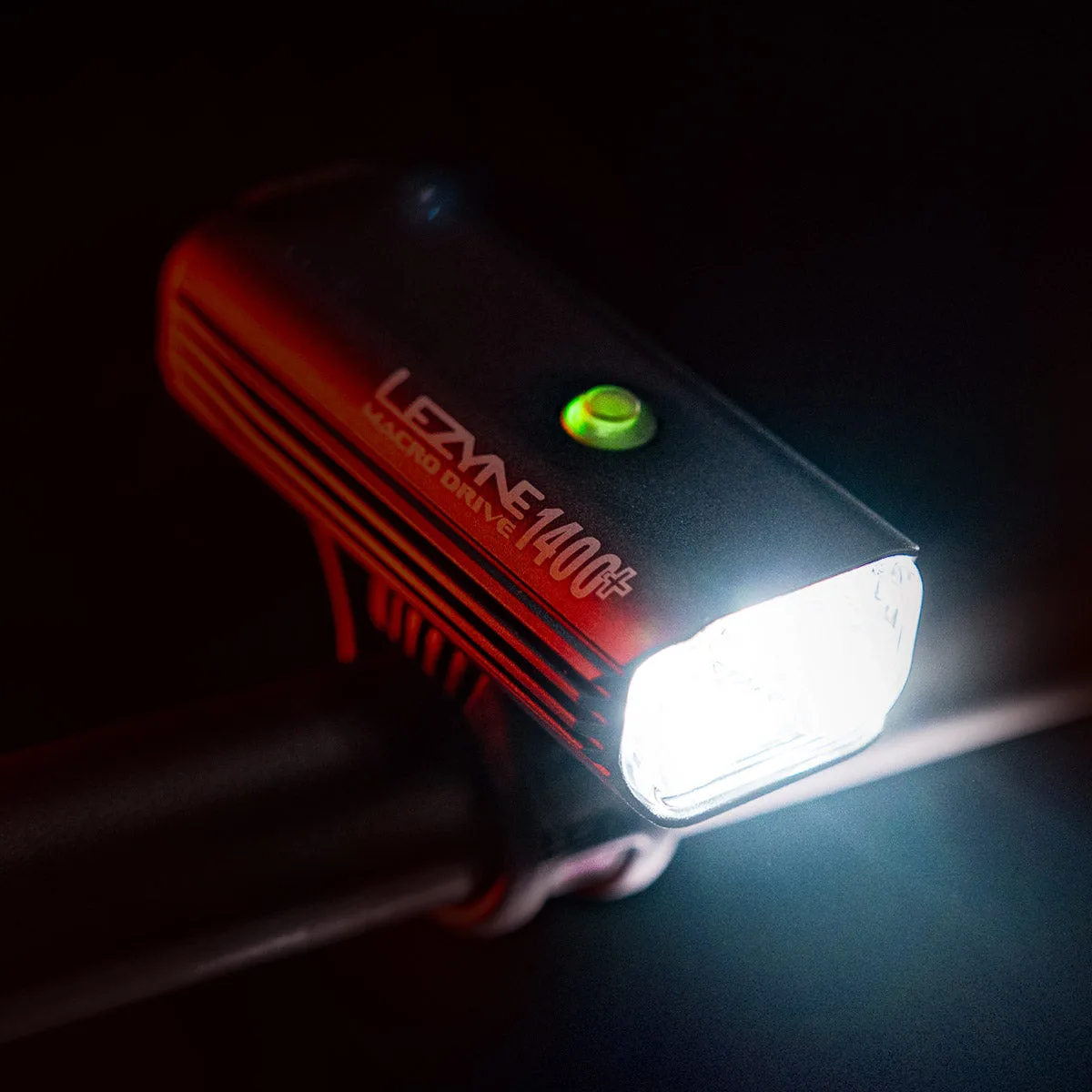 Lezyne Macro Drive 1400+ Front Light image 2